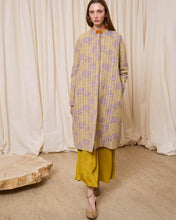 Cargar imagen en el visor de la galería, Levita amarilla de flores
