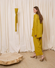 Cargar imagen en el visor de la galería, Blazer satinada pistacho
