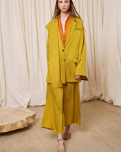 Cargar imagen en el visor de la galería, Blazer satinada pistacho
