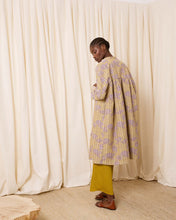 Cargar imagen en el visor de la galería, Levita amarilla de flores
