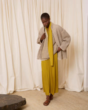 Cargar imagen en el visor de la galería, Cazadora piel crudo
