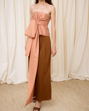 Cargar imagen en el visor de la galería, Top rosa con lazo
