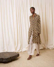 Cargar imagen en el visor de la galería, Blusa larga estampada amarillo
