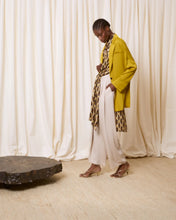 Cargar imagen en el visor de la galería, Blusa larga estampada amarillo
