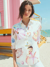 Cargar imagen en el visor de la galería, CAMISA BLANCA ESTAMPADO MARINO
