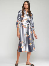 Cargar imagen en el visor de la galería, VESTIDO CAMISERO RAYAS PECES MULTICOLOR
