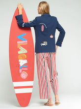 Cargar imagen en el visor de la galería, CHAQUETA AZUL MARINO BORDADO SURF
