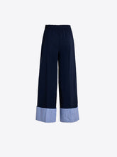 Cargar imagen en el visor de la galería, PANTALÓN MARINO VUELTA RAYAS AZULES

