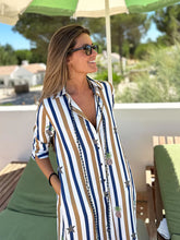 Cargar imagen en el visor de la galería, VESTIDO CAMISERO RAYAS PIÑAS
