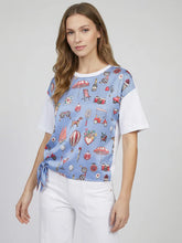 Cargar imagen en el visor de la galería, CAMISETA AZUL ESTAMPADO VINTAGE LAZO LATERAL

