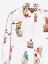 Cargar imagen en el visor de la galería, CAMISA BLANCA ESTAMPADO LOROS
