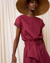 Cargar imagen en el visor de la galería, Vestido manga corta popelín ciruela
