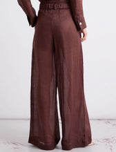 Cargar imagen en el visor de la galería, Pantalón de pernera ancha de ramio - MARRON
