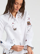 Cargar imagen en el visor de la galería, CAMISA BLANCA BORDADOS HOTEL VILAGALLO
