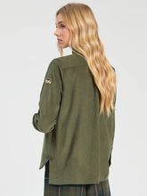 Cargar imagen en el visor de la galería, CAMISA VERDE PANA FINA

