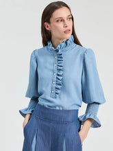 Cargar imagen en el visor de la galería, CAMISA AZUL DENIM VOLANTES FRONTALES
