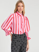Cargar imagen en el visor de la galería, CAMISA DE RAYAS BICOLOR VOLANTES
