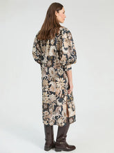 Cargar imagen en el visor de la galería, VESTIDO MIDI CABALLO NEGRO Y BEIGE
