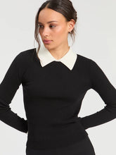 Cargar imagen en el visor de la galería, JERSEY CANALE NEGRO CUELLO CRUDO
