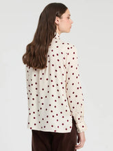 Cargar imagen en el visor de la galería, CAMISA BLANCA LUNARES ROJOS
