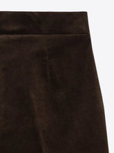 Cargar imagen en el visor de la galería, PANTALÓN MARRÓN TERCIOPELO BOTONES LATERALES
