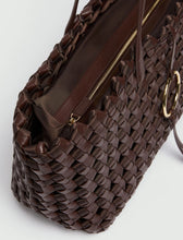 Cargar imagen en el visor de la galería, Bolso shopper grande trenzado - MARRON OSCURO
