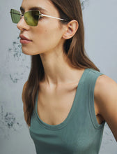 Cargar imagen en el visor de la galería, Top de punto brillante - VERDE
