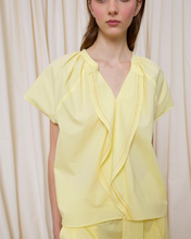 Cargar imagen en el visor de la galería, Blusa popelín amarilla
