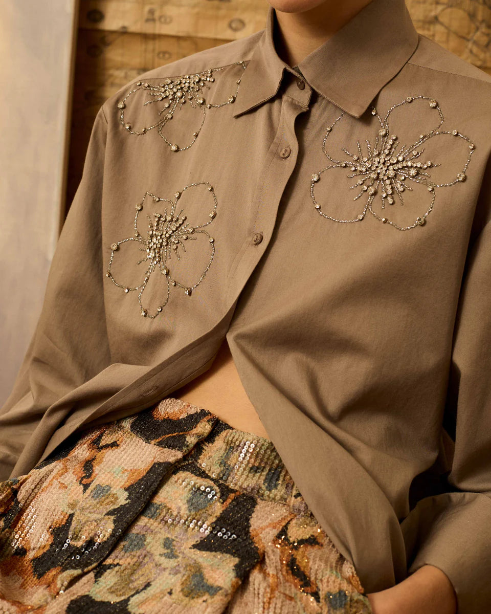 Camisa topo bordado pedrería