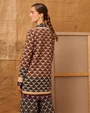 Cargar imagen en el visor de la galería, Chaqueta greca de intarsia marrón
