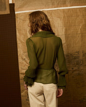 Cargar imagen en el visor de la galería, Blusa verde volantes
