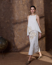 Cargar imagen en el visor de la galería, Vestido de algodón marfil

