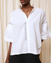 Cargar imagen en el visor de la galería, Camisa de popelín blanca
