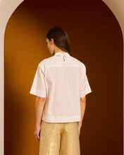Cargar imagen en el visor de la galería, Camisa blanca de popelín
