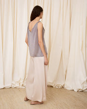 Cargar imagen en el visor de la galería, Top de lurex escote pico plata
