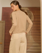 Cargar imagen en el visor de la galería, Jersey cuello caja beige
