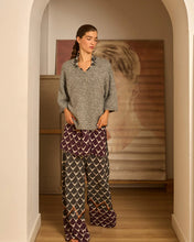 Cargar imagen en el visor de la galería, Jersey pico gris
