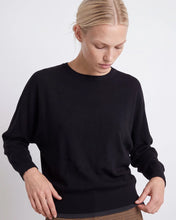 Cargar imagen en el visor de la galería, Jersey con contraste de punto negro
