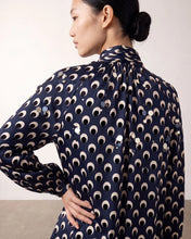 Cargar imagen en el visor de la galería, Blusa azul lunares con lentejuelas
