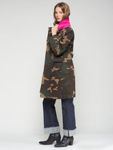 Cargar imagen en el visor de la galería, GABARDINA CAMUFLAJE
