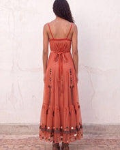 Cargar imagen en el visor de la galería, Vestido de tul bordado coral
