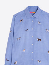 Cargar imagen en el visor de la galería, Camisa azul bordada perros
