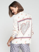 Cargar imagen en el visor de la galería, CAMISA TEA CARTAS DE AMOR PRINT
