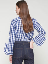 Cargar imagen en el visor de la galería, CAMISA VOLANTES XL VICHY AZ MARINO
