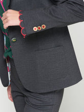 Cargar imagen en el visor de la galería, CHAQUETA HILLARY EMB GRIS FIL A FIL ELASTICO
