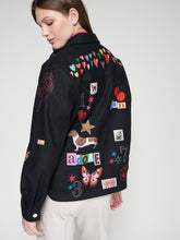 Cargar imagen en el visor de la galería, CHAQUETA NEGRA SERIGRAFÍA
