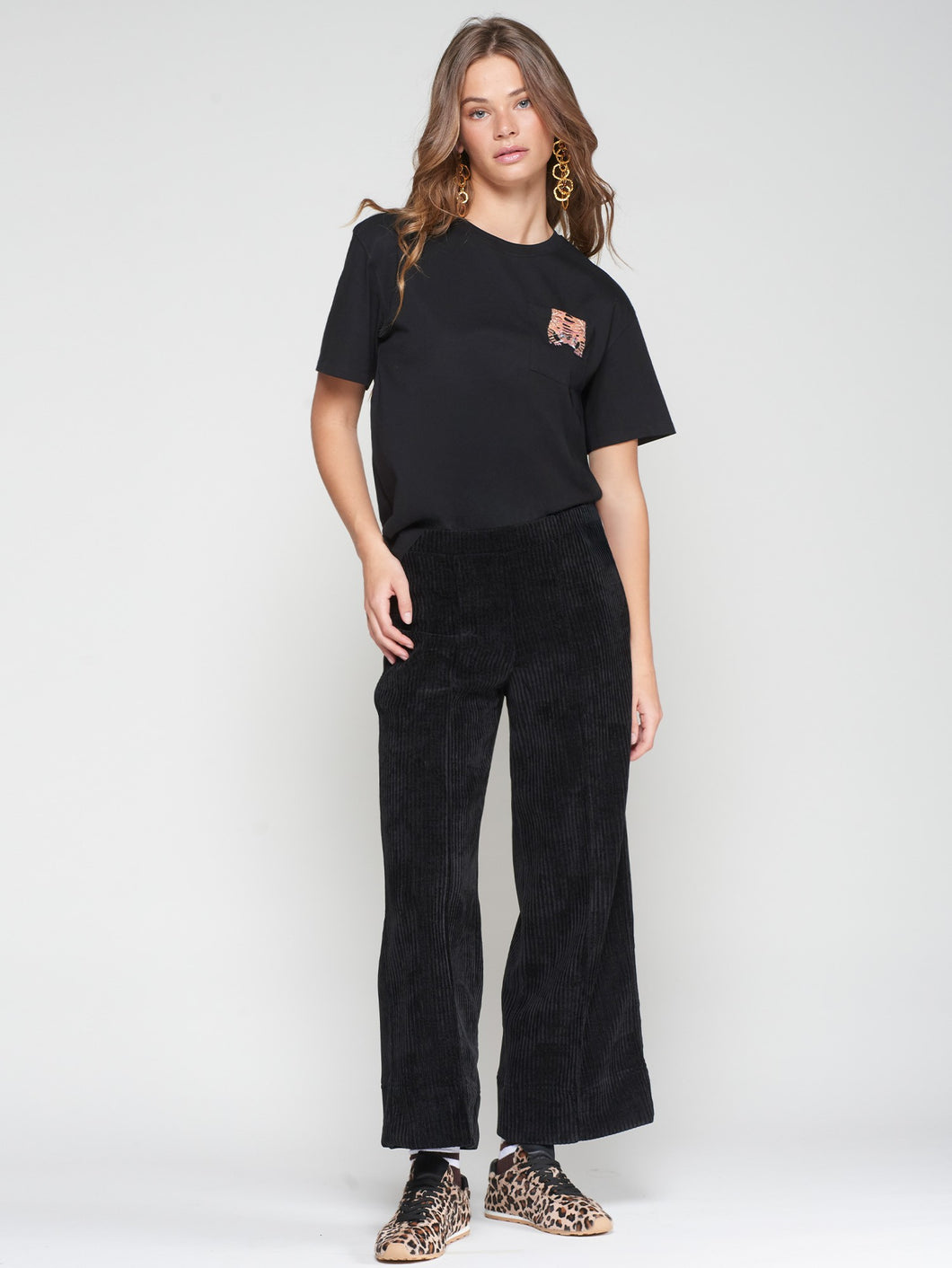 PANTALON NEGRO PANA CORTE RECTO