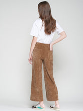Cargar imagen en el visor de la galería, PANTALÓN BEIGE PANA CORTE RECTO
