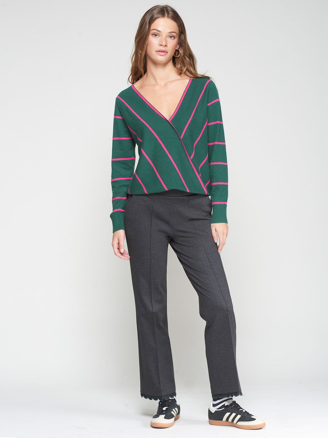 PANTALON CAROLE EMB GRIS FIL A FIL ELASTICO