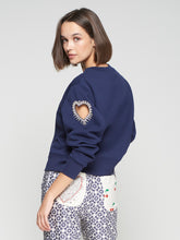 Cargar imagen en el visor de la galería, SUDADERA AZUL ABERTURA CORAZÓN PEDRERÍA
